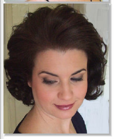 solft curled short swepted back hairstyle